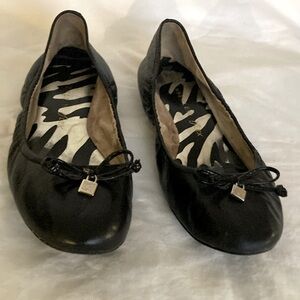 ANNE KLEIN BLACK LEATHER BALLET FLATS 8.5M